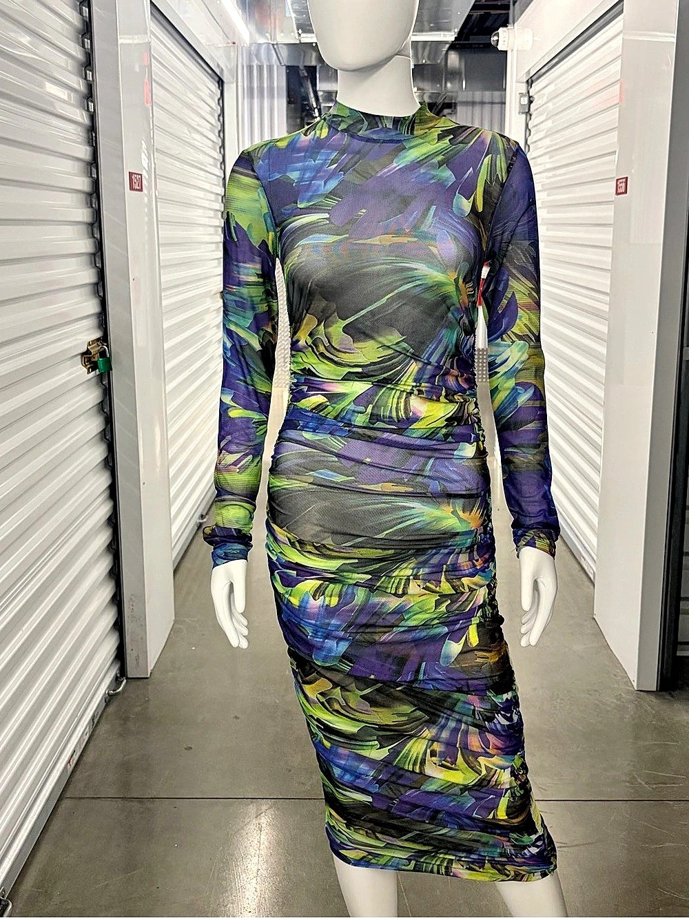COLORFUL ABSTRACT PRINT RUCHED LONG SLEEVE MIDI DRESS SIZE M